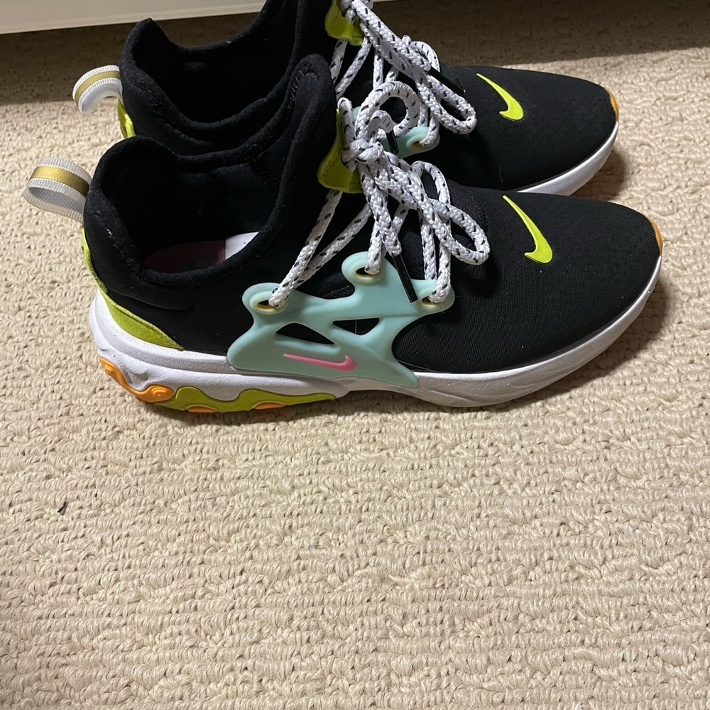 Nike Prestos- perfect condition, gently worn